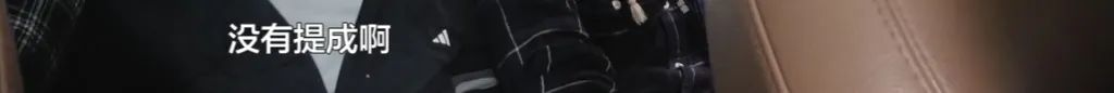 DƬ